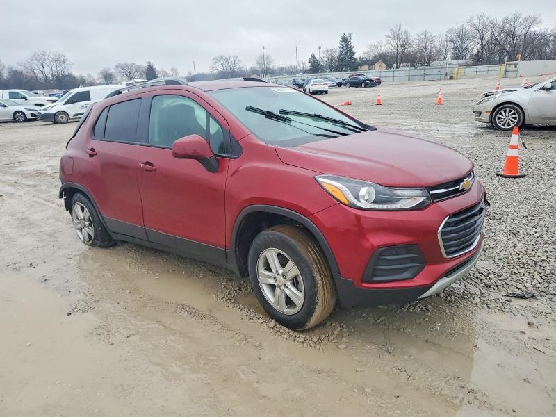 Photo 4 from auction – 2022 CHEVROLET TRAX 1LT with VIN KL7CJPSM3NB558369