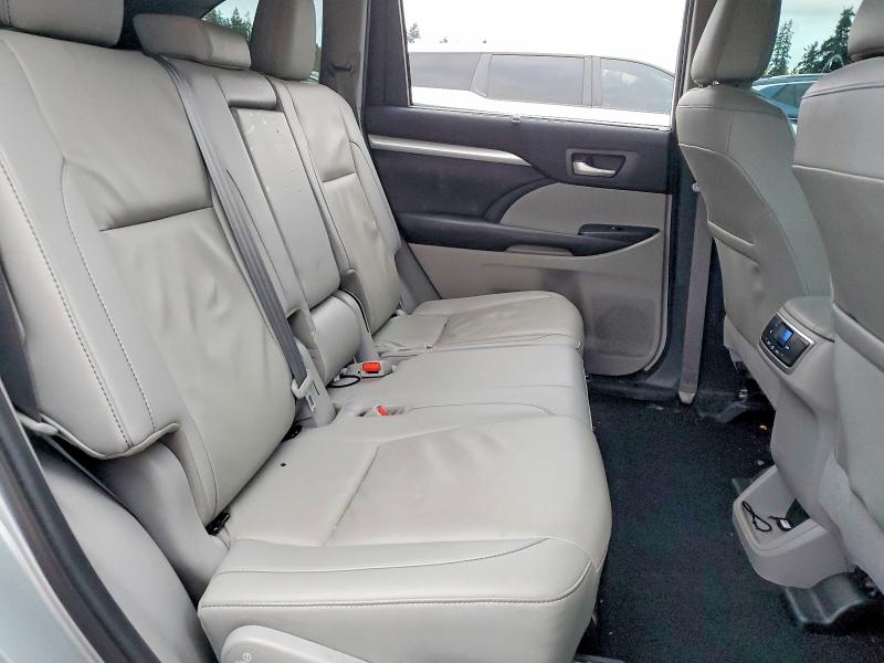 Photo 11 from auction – 2019 TOYOTA HIGHLANDER with VIN 5TDJGRFH5KS076489