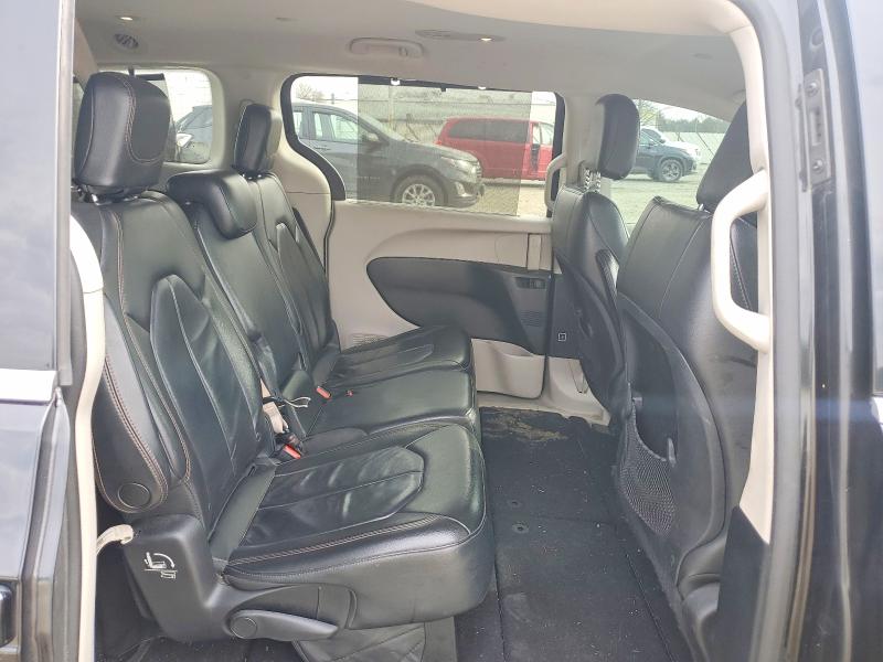 Photo 11 from auction – 2017 CHRYSLER PACIFICA with VIN 2C4RC1BG5HR708244