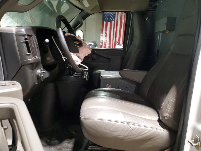 Photo 7 from auction – 2017 CHEVROLET EXPRESS G2 with VIN 1GCWGAFFXH1150856