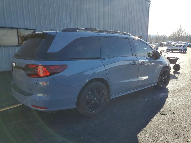 Photo 3 from auction – 2023 HONDA ODYSSEY with VIN 5FNRL6H73PB038773