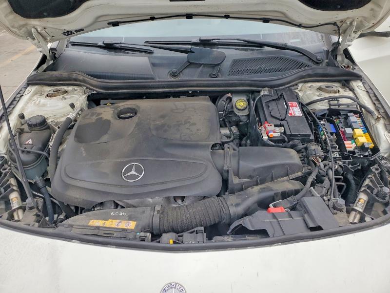 Photo 11 from auction – 2015 MERCEDES-BENZ CLA with VIN WDDSJ4EB4FN161900
