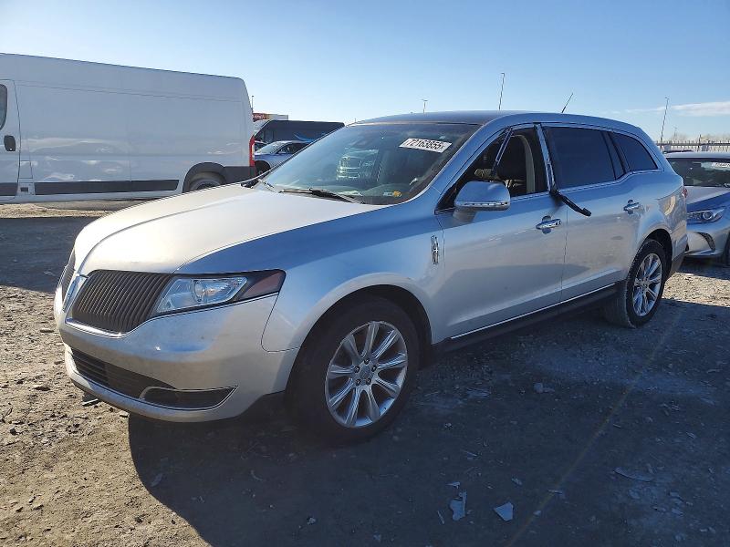 LINCOLN MKT 2016 with VIN 2LMHJ5FK3GBL01473 - Photo from auction