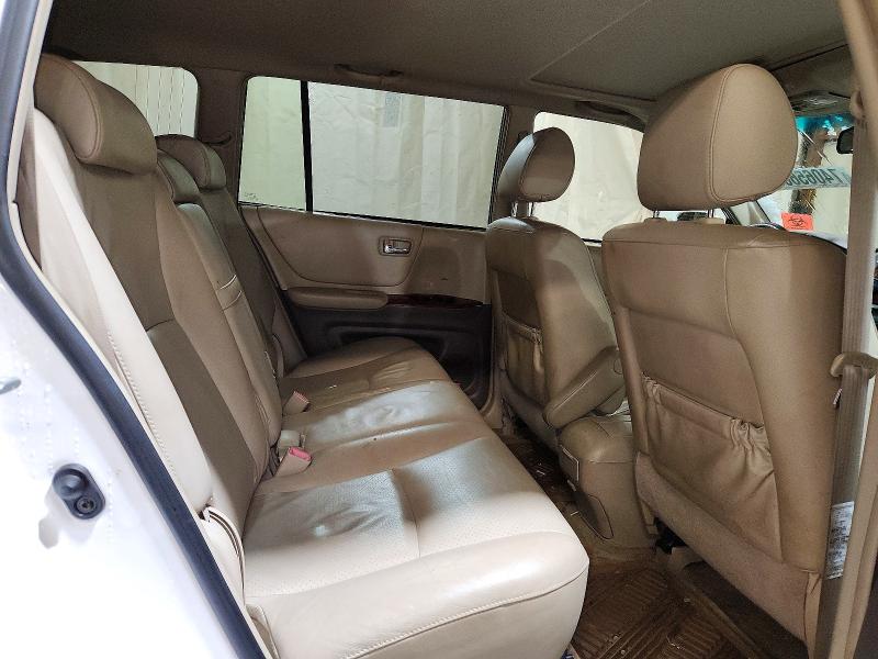 Photo 11 from auction – 2005 TOYOTA HIGHLANDER with VIN JTEEP21A950076386