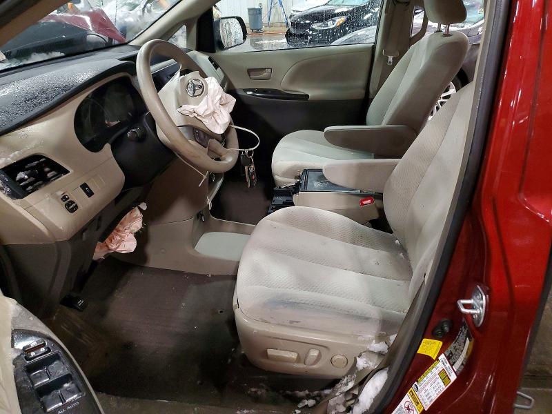 Foto 7 de la subasta – 2012 TOYOTA SIENNA con VIN 5TDKK3DC6CS214887