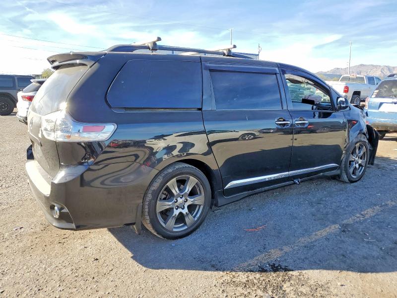 Photo 3 from auction – 2017 TOYOTA SIENNA with VIN 5TDXZ3DC4HS829267