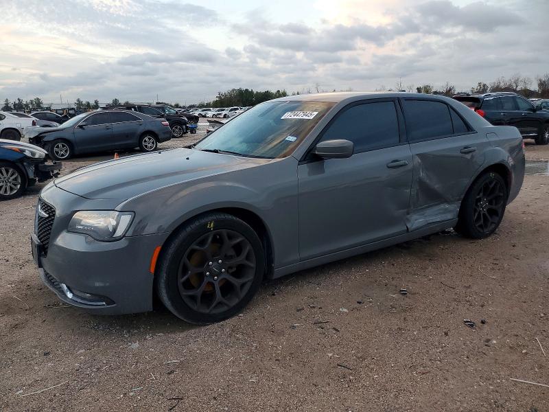 CHRYSLER 300 S 2019 with VIN 2C3CCABG2KH559590 - Photo from auction