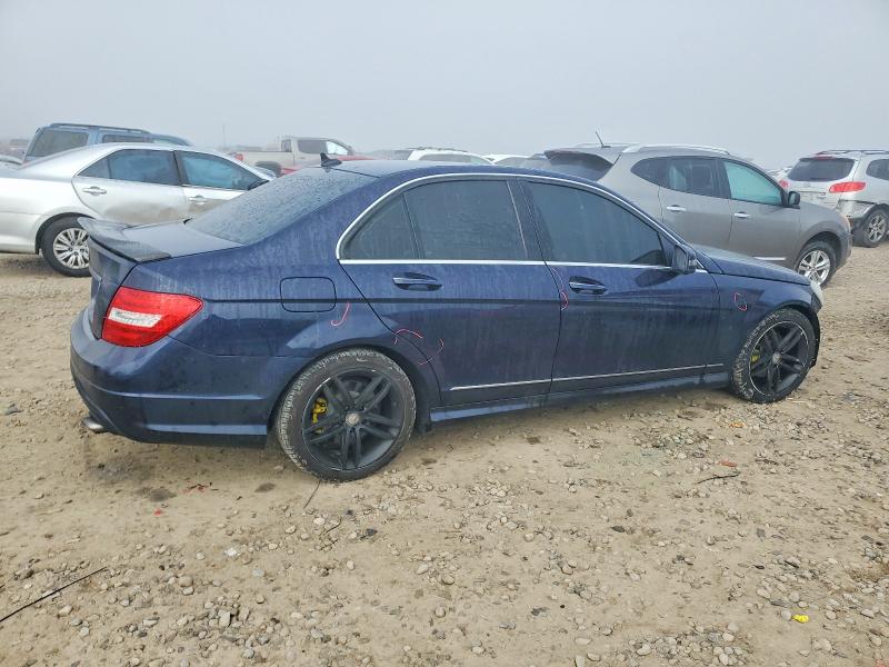 Photo 3 from auction – 2012 MERCEDES-BENZ C 300 4MAT with VIN WDDGF8BB7CA727411