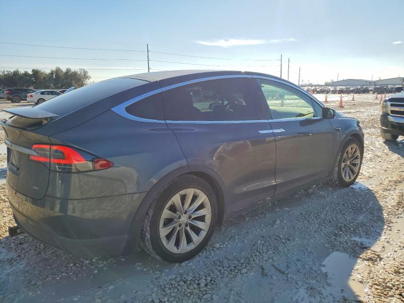 Photo 3 from auction – 2017 TESLA MODEL X with VIN 5YJXCBE29HF064028