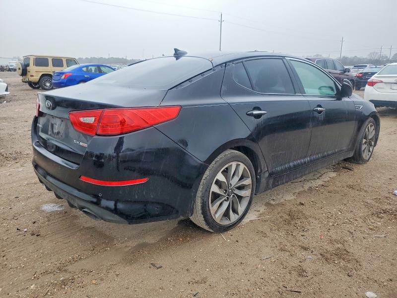 Photo 3 from auction – 2015 KIA OPTIMA SX with VIN 5XXGR4A62FG396812