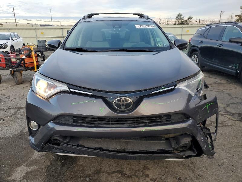 Photo 5 from auction – 2017 TOYOTA RAV4 XLE with VIN 2T3RFREV5HW671573