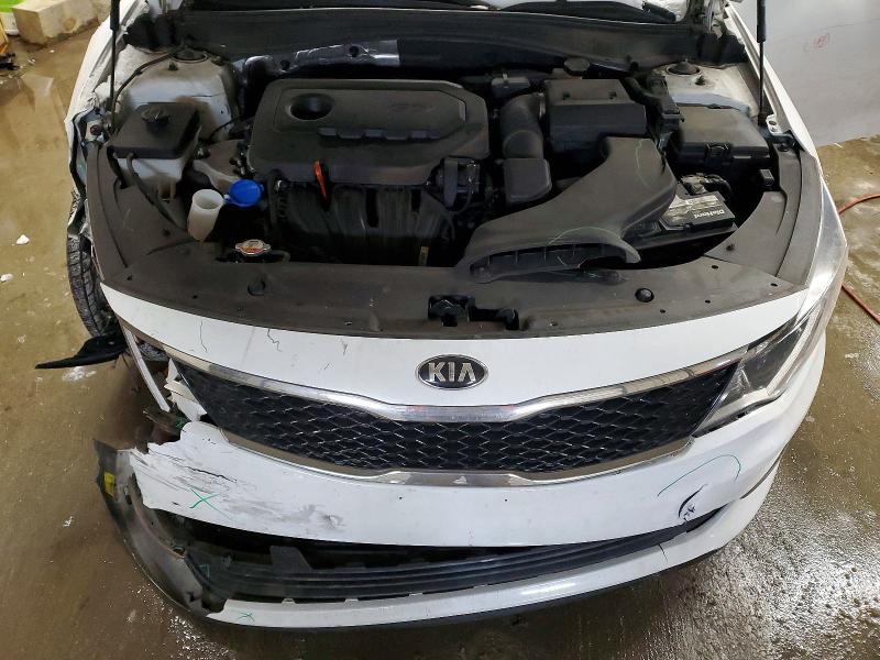 Photo 11 from auction – 2017 KIA OPTIMA with VIN 5XXGT4L38HG157174