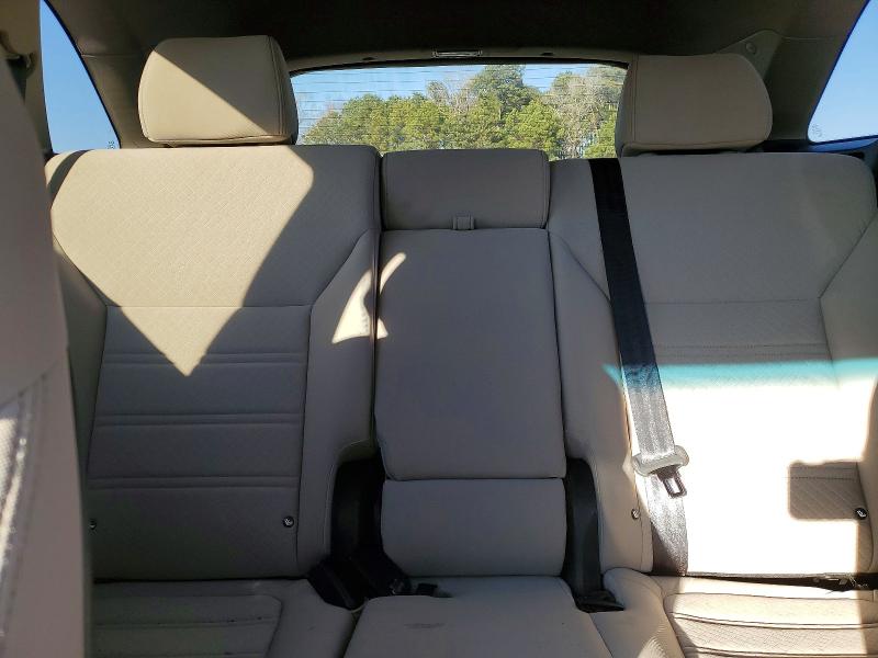 Photo 10 from auction – 2016 KIA SORENTO LX with VIN 5XYPG4A37GG014895
