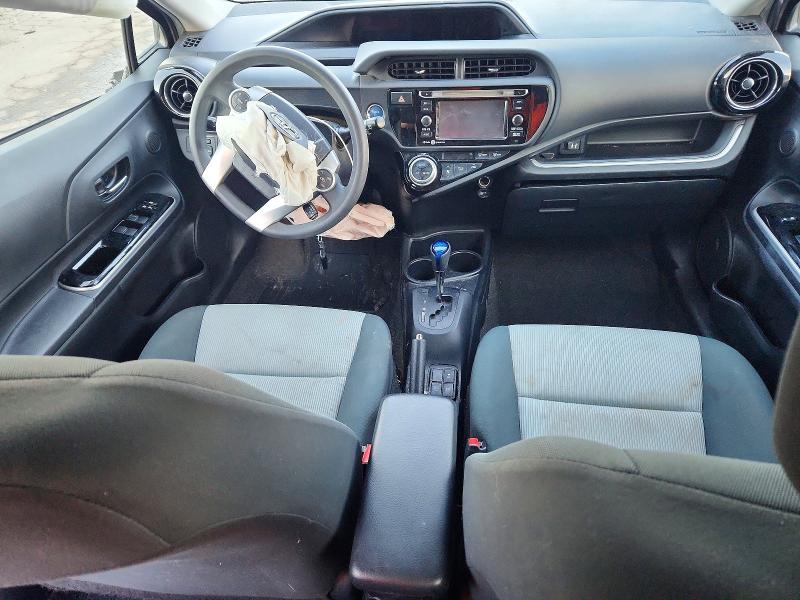 Photo 8 from auction – 2015 TOYOTA PRIUS C with VIN JTDKDTB3XF1586845