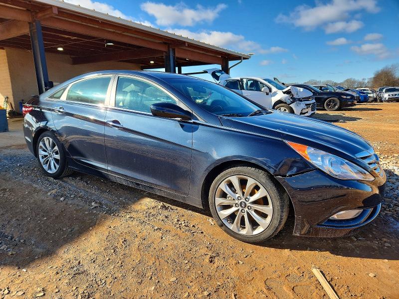 Photo 4 from auction – 2011 HYUNDAI SONATA SE with VIN 5NPEC4AC1BH144613