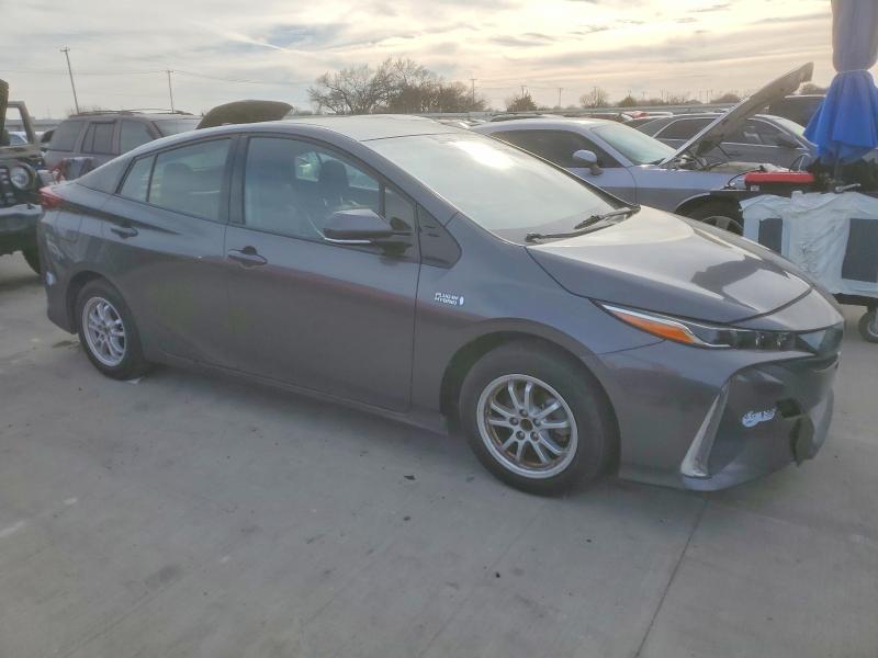Photo 4 from auction – 2017 TOYOTA PRIUS PRIM with VIN JTDKARFP6H3060664