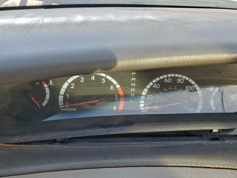 Photo 9 from auction – 2001 TOYOTA AVALON XL with VIN 4T1BF28BX1U139065