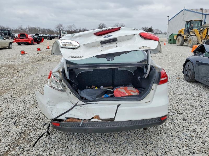 Photo 6 from auction – 2015 FORD FOCUS with VIN 1FADP3F23FL240146