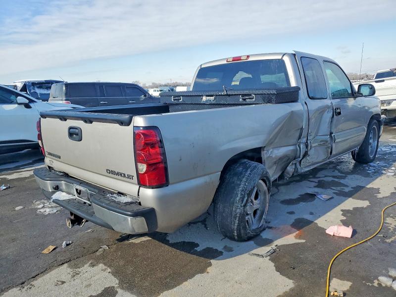 Photo 3 from auction – 2004 CHEVROLET SILVERADO with VIN 1GCEC19T14E386114
