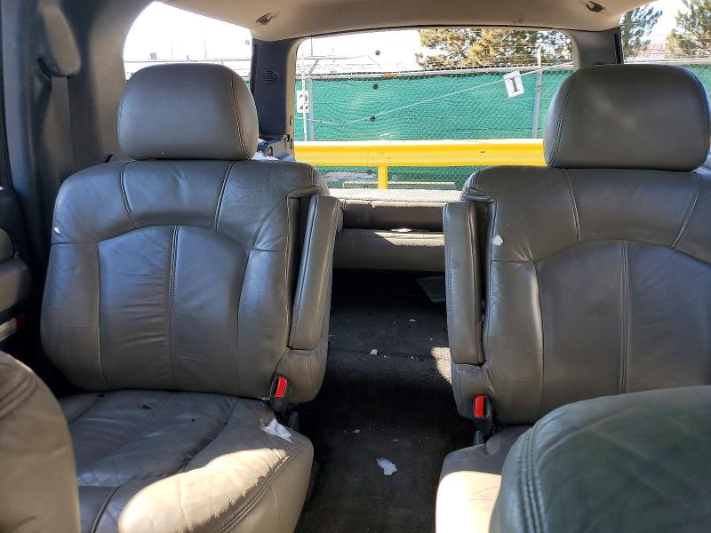 Photo 10 from auction – 2002 CHEVROLET SUBURBAN with VIN 3GNFK16Z72G316601