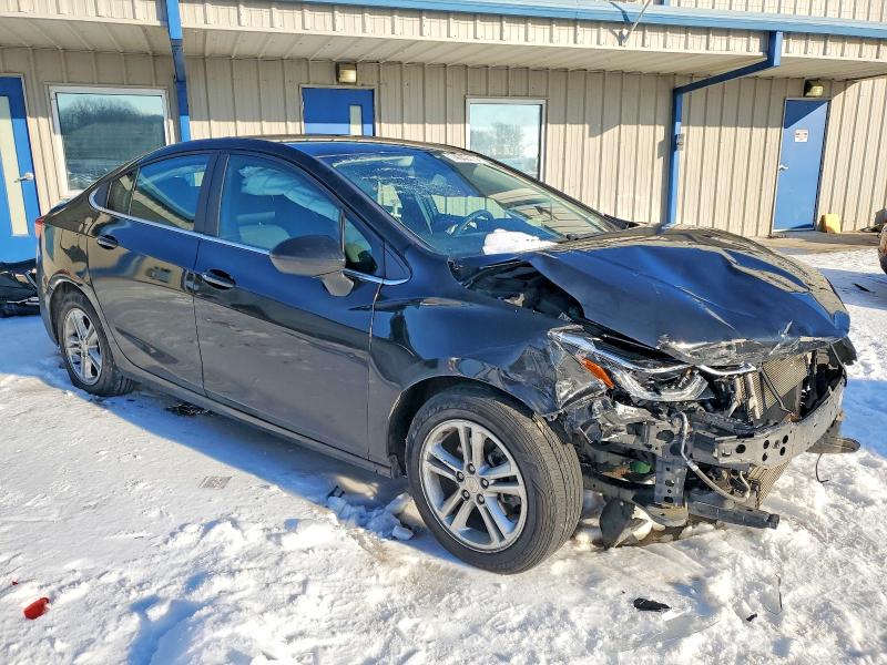 Photo 4 from auction – 2018 CHEVROLET CRUZE LT with VIN 1G1BE5SM7J7206053