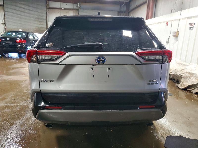 Photo 6 from auction – 2019 TOYOTA RAV4 XSE with VIN 2T3EWRFVXKW043996