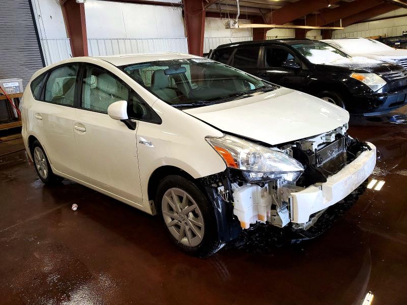 Photo 4 from auction – 2013 TOYOTA PRIUS V with VIN JTDZN3EU9D3220862