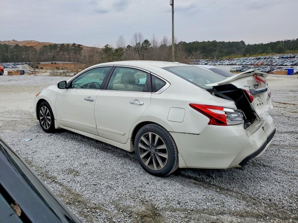 Фото 2 с аукциона – 2017 NISSAN ALTIMA 2.5 с VIN 1N4AL3AP1HC276759