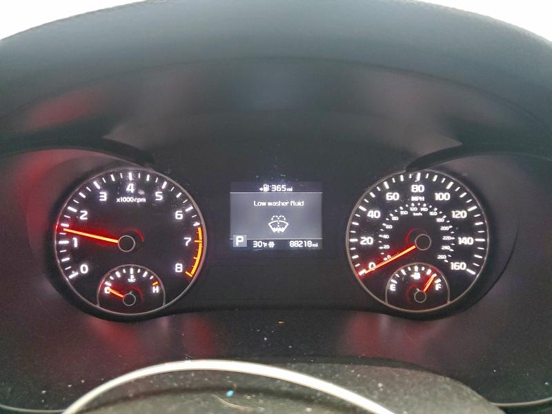 Photo 9 from auction – 2019 KIA OPTIMA with VIN 5XXGU4L18KG302992