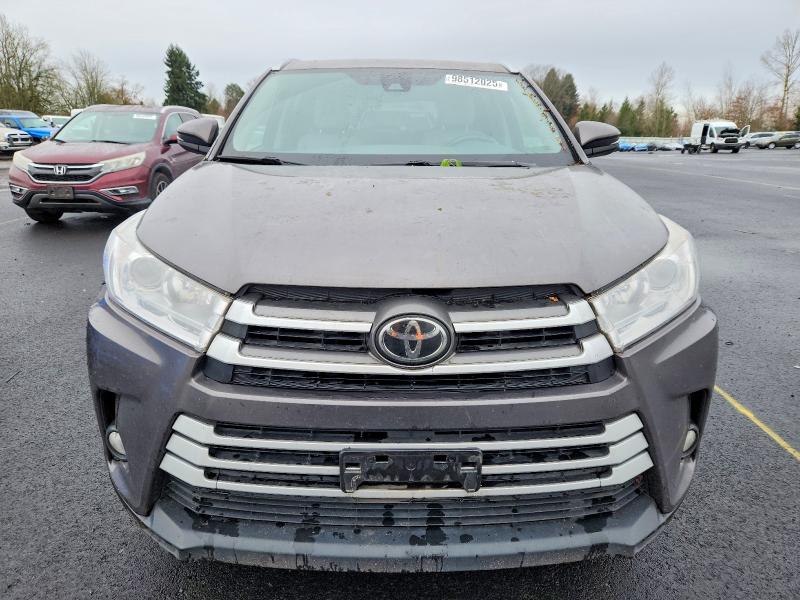 Zdjęcie 5 z aukcji – 2017 TOYOTA HIGHLANDER z VIN 5TDJZRFH5HS425198