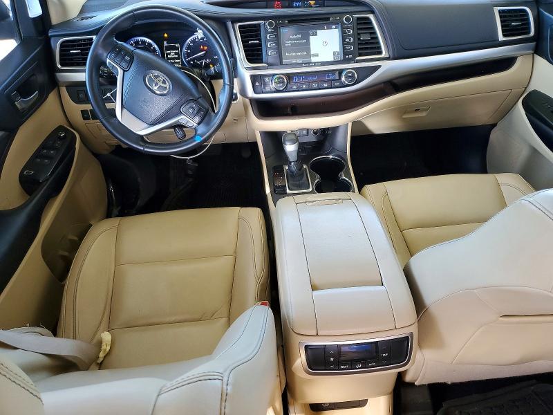 Photo 8 from auction – 2017 TOYOTA HIGHLANDER with VIN 5TDKZRFH3HS221343