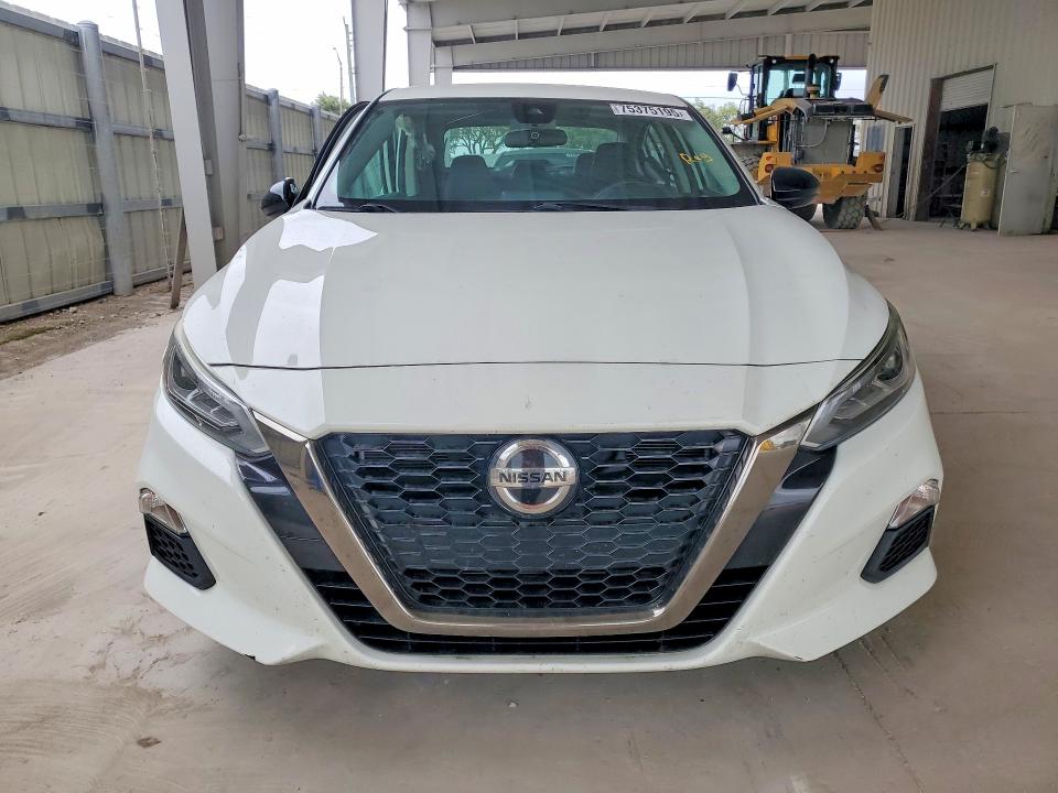 Photo 5 from auction – 2020 NISSAN ALTIMA SR with VIN 1N4BL4CV8LC244129