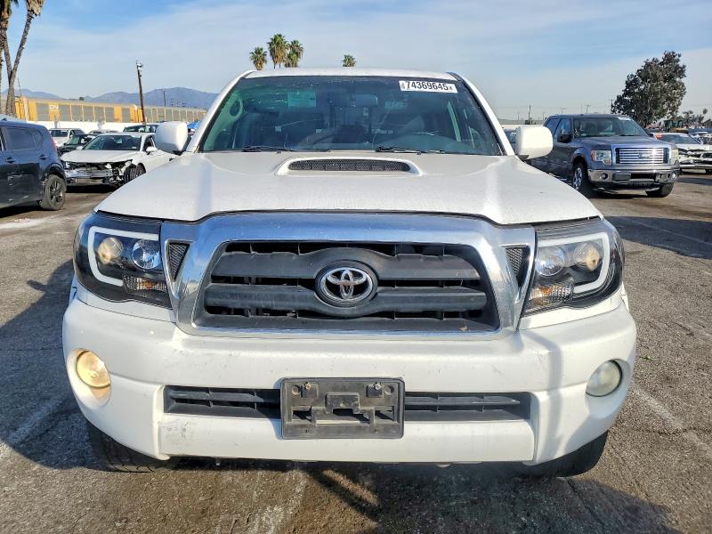 Photo 5 from auction – 2005 TOYOTA TACOMA with VIN 5TEJU62N45Z106950
