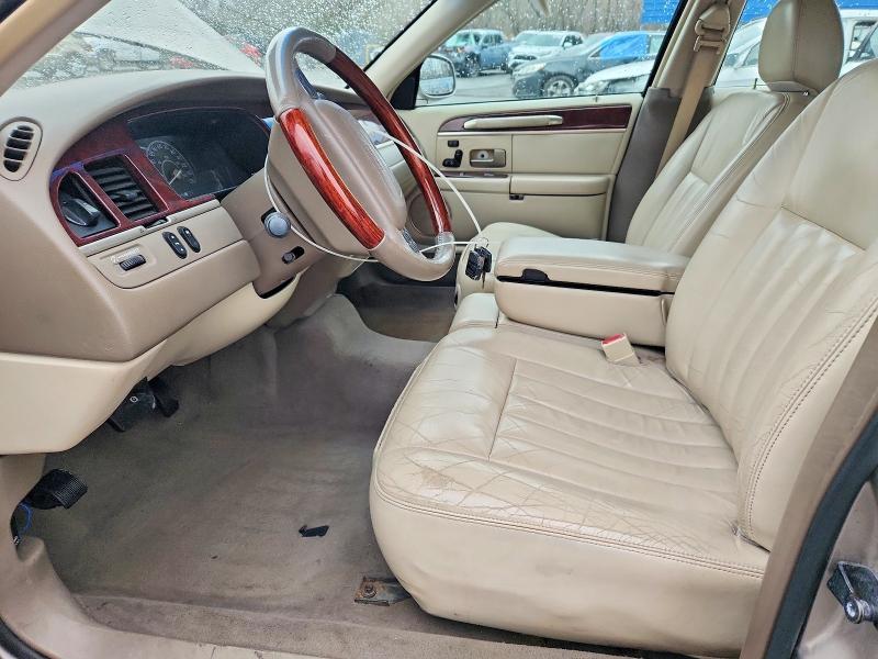 Photo 7 from auction – 2003 LINCOLN TOWN CAR S with VIN 1LNHM82W63Y612762