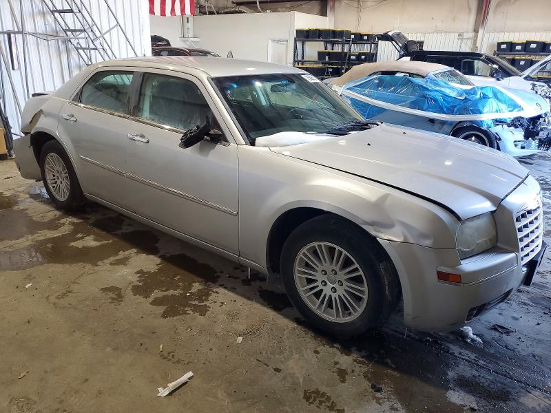 Photo 4 from auction – 2010 CHRYSLER 300 with VIN 2C3CA4CD0AH251411