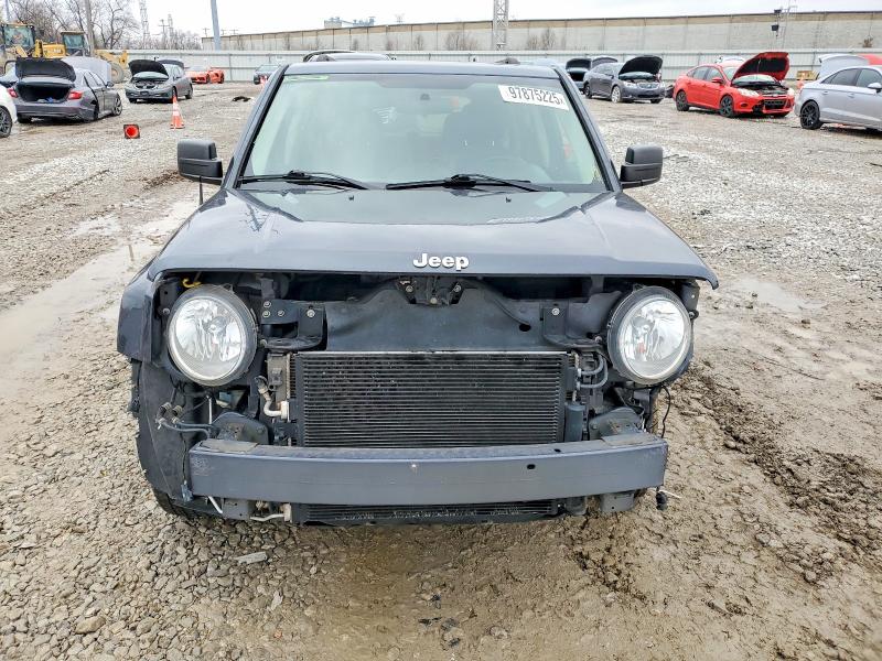 Photo 5 from auction – 2015 JEEP PATRIOT with VIN 1C4NJPFA1FD157890