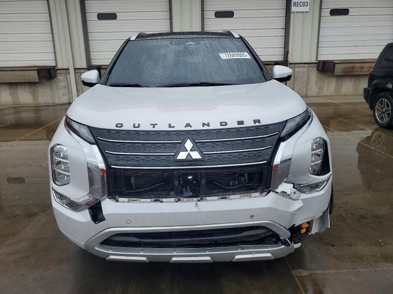 Photo 5 from auction – 2024 MITSUBISHI OUTLANDER with VIN JA4J3WA86RZ032179