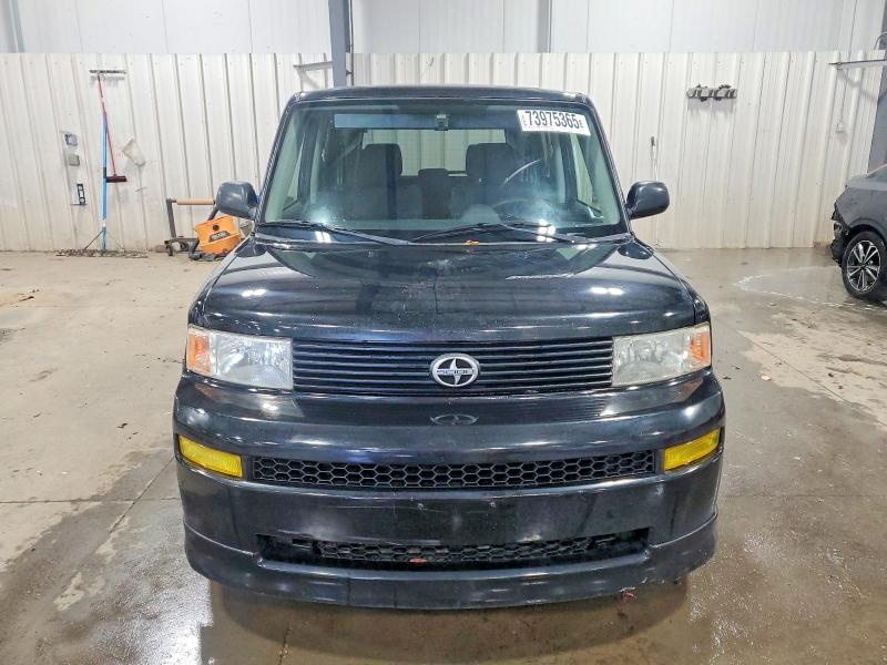 Photo 5 from auction – 2005 TOYOTA SCION XB with VIN JTLKT324550212664