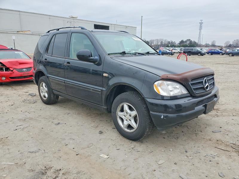 Photo 4 from auction – 2000 MERCEDES-BENZ ML 320 with VIN 4JGAB54E4YA213441