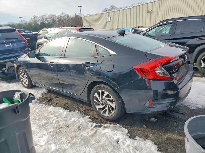 Photo 2 from auction – 2018 HONDA CIVIC with VIN 19XFC2F72JE021782