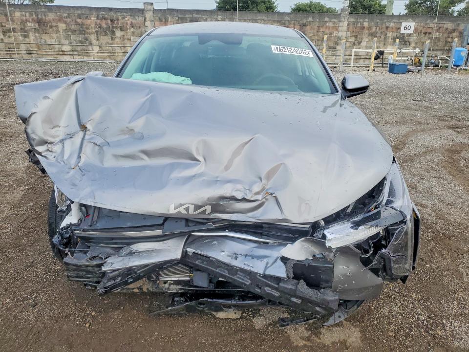 Photo 5 from auction – 2026 KIA K4 with VIN 3KPFT4DE3TE252495