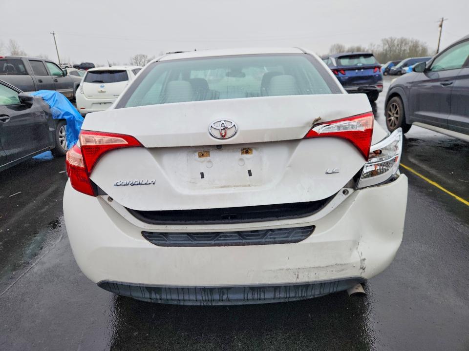 Photo 6 from auction – 2018 TOYOTA COROLLA L with VIN 5YFBURHE6JP764590