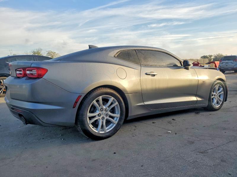 Photo 3 from auction – 2019 CHEVROLET CAMARO with VIN 1G1FB1RX2K0150679