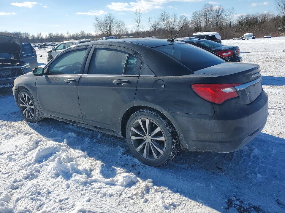 Zdjęcie 2 z aukcji – 2013 CHRYSLER 200 TOURIN z VIN 1C3CCBBB8DN584949