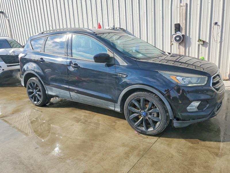 Photo 4 from auction – 2017 FORD ESCAPE with VIN 1FMCU0G97HUB48913