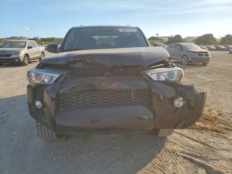 Foto 5 de la subasta – 2018 TOYOTA 4RUNNER con VIN JTEZU5JR5J5166987