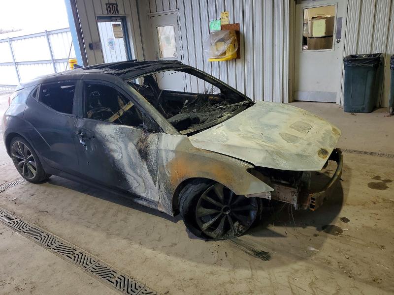 Photo 4 from auction – 2020 HYUNDAI VELOSTER B with VIN KMHTG6AF3LU026194