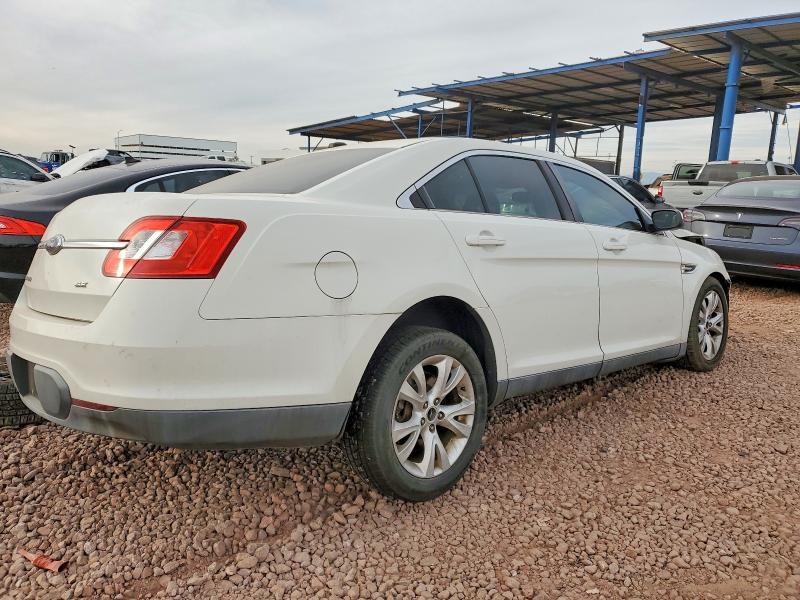 Photo 3 from auction – 2010 FORD TAURUS SEL with VIN 1FAHP2EW8AG142652