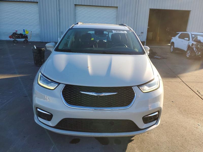 Photo 5 from auction – 2021 CHRYSLER PACIFICA H with VIN 2C4RC1L71MR590217