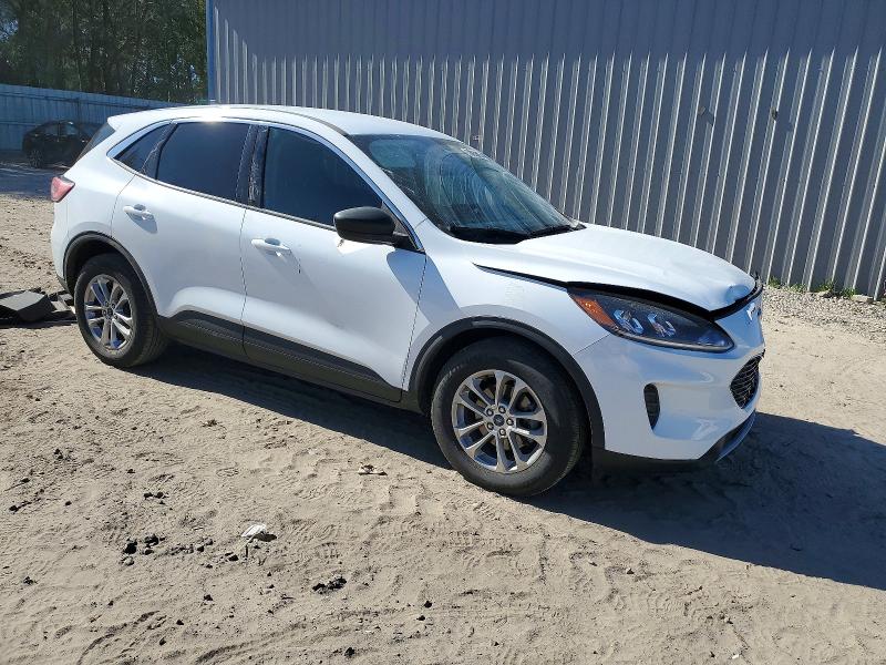 Photo 4 from auction – 2022 FORD ESCAPE with VIN 1FMCU0G63NUB83353